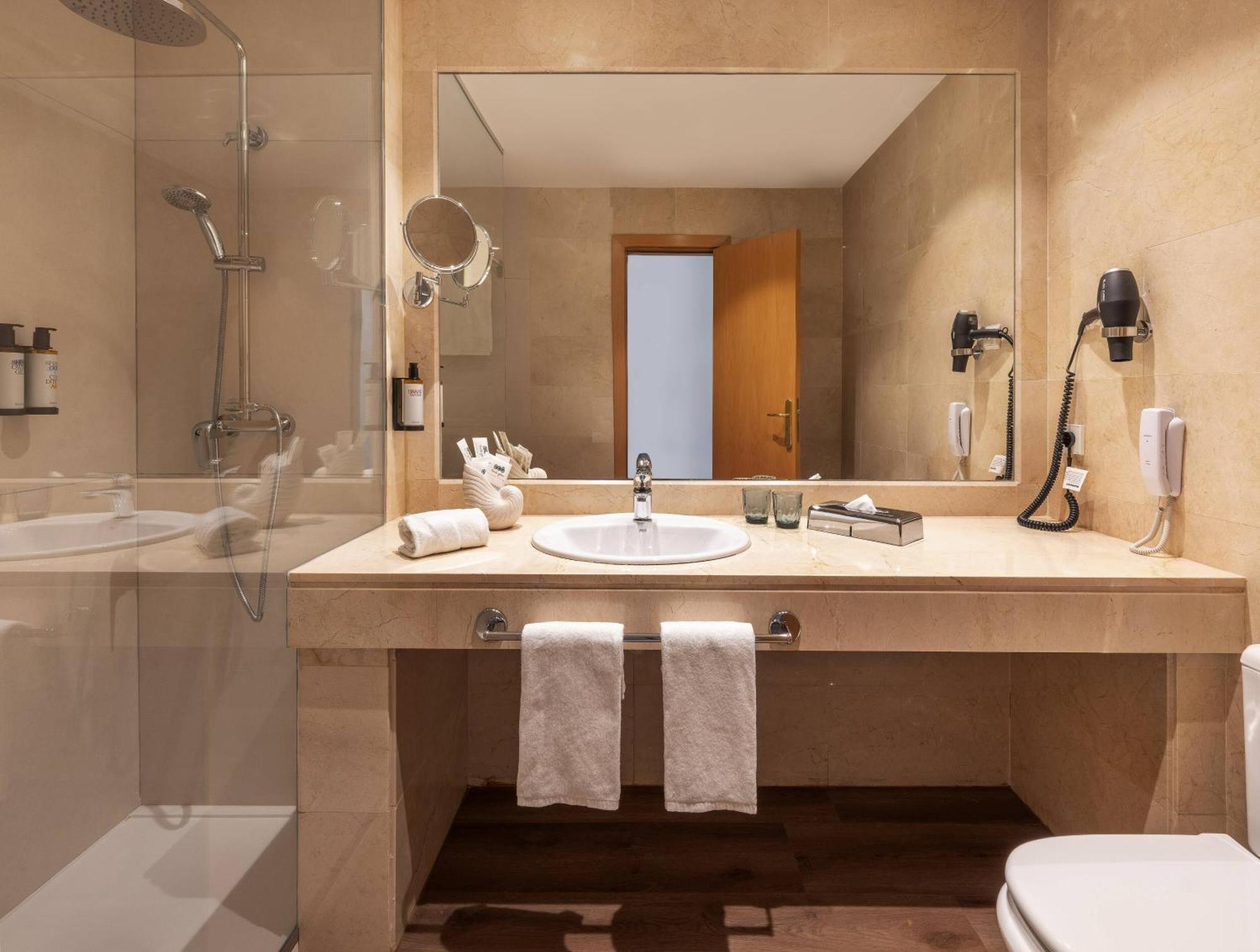 Hotel Malaga Alameda Centro, Affiliated By Melia — Fotos 1